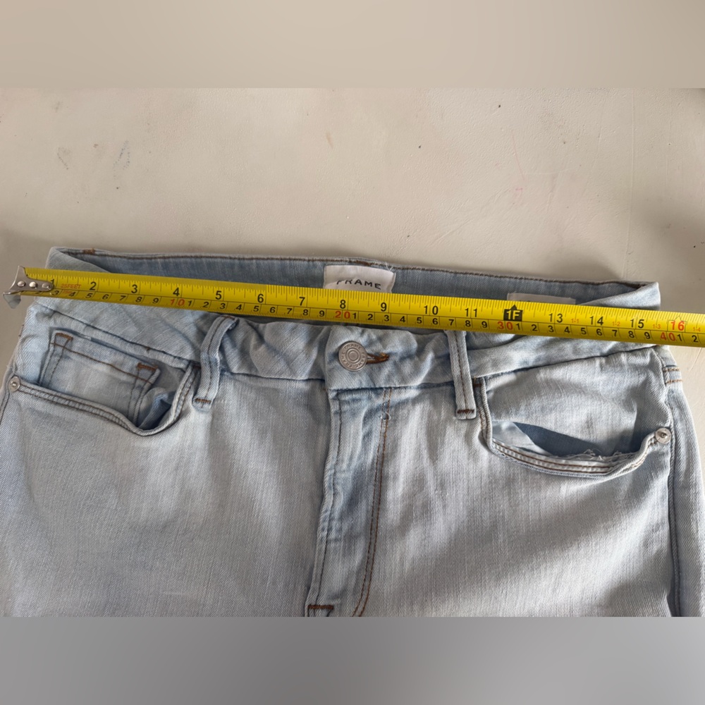 Frame‎ Denim Light Wash Cropped Jeans - Picture 7 of 9